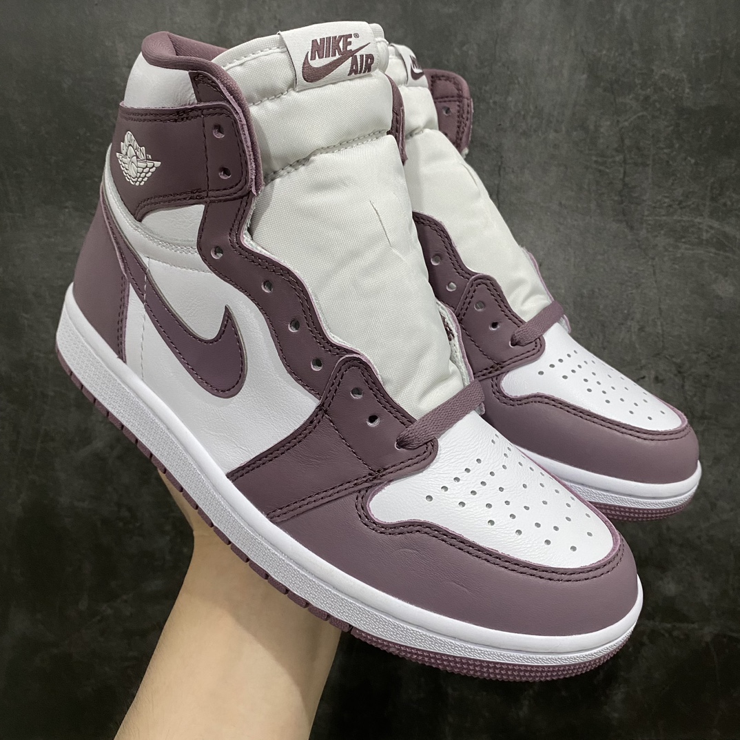 【纯原dg版】Air Jordan 1 High OG \”SKY J Mauve\”naj1新白酒红全码出货 天价原鞋开发 行业顶级品质 精心打造完美精品，发售在即，外贸爆款 大哥们优先操作 货号：DZ5485-105 尺码 40.5-47.5-莆田鞋批发中心