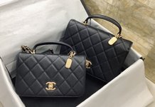 Chanel Replica
 Handbags Crossbody & Shoulder Bags Lychee Pattern Cowhide Fall/Winter Collection Vintage