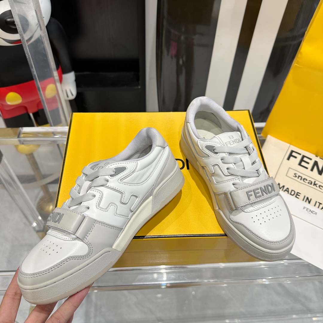Fendi 380 板鞋