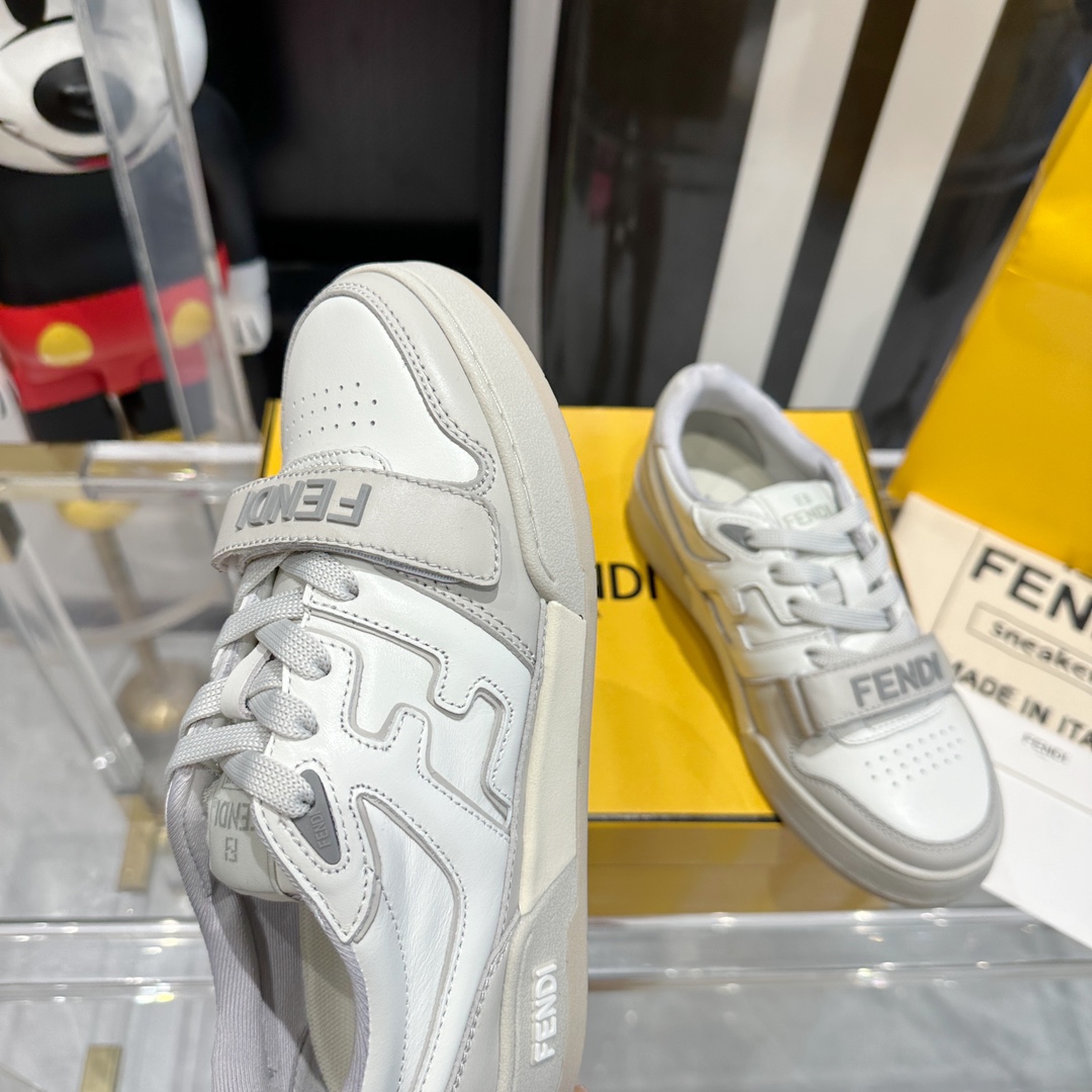 Fendi 380 板鞋