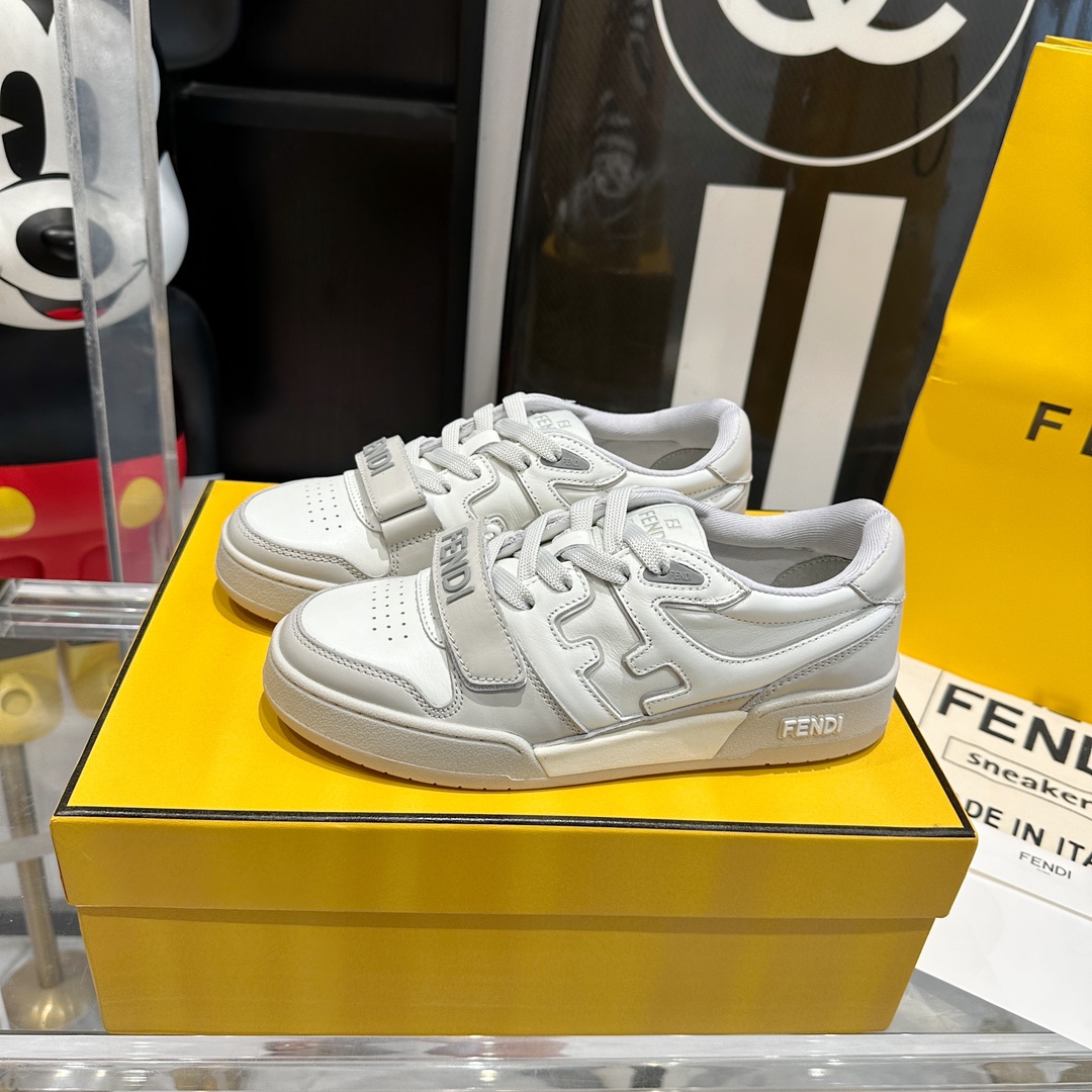 Fendi 380 板鞋