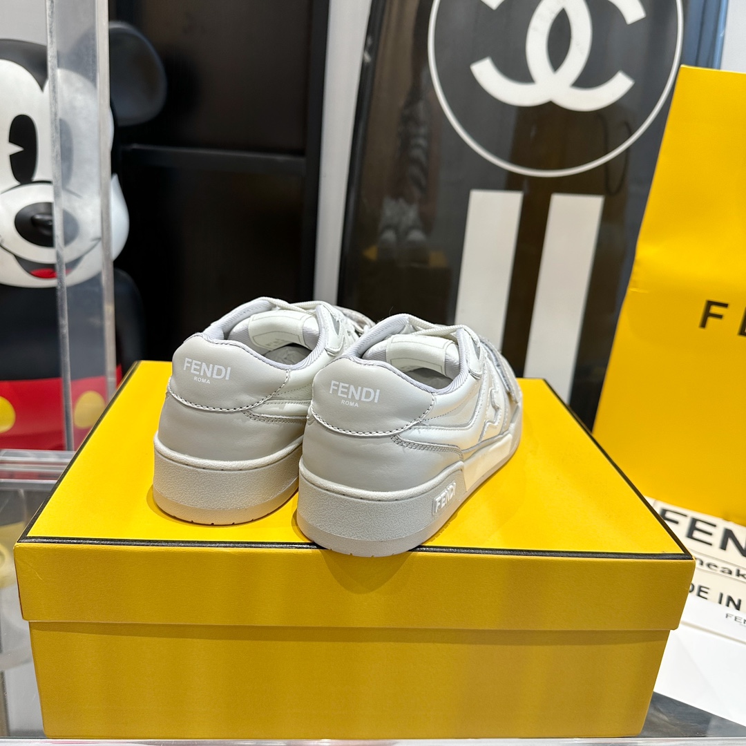 Fendi 380 板鞋