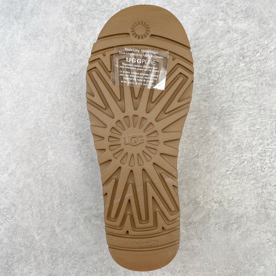 图片[9]-＃GX UGG 6109 经典秋冬羊皮毛一体雪地靴 全鞋采用ZP同厂 隆丰A级澳洲进口羊皮毛一体 品牌代工厂生产线 完全遵循ZP工艺流程 代工厂原厂版师 秉承无原鞋不开发选择 注重每一处细节 市面最正版型 TREADLITE\\\”轻翼\\\”科技外底 轻便/耐用/柔韧/桩型【售后郑重承诺】一个月内若出现重大脱胶/断底等质量问题 直接为您换新！尺码：35 36 37 38 39 40-选品中心