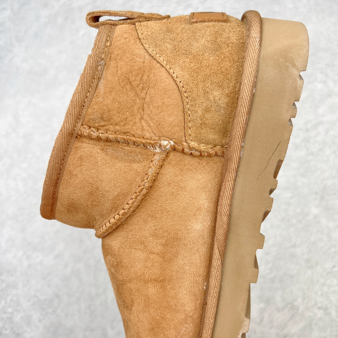 图片[7]-＃GX UGG 6109 经典秋冬羊皮毛一体雪地靴 全鞋采用ZP同厂 隆丰A级澳洲进口羊皮毛一体 品牌代工厂生产线 完全遵循ZP工艺流程 代工厂原厂版师 秉承无原鞋不开发选择 注重每一处细节 市面最正版型 TREADLITE\\\”轻翼\\\”科技外底 轻便/耐用/柔韧/桩型【售后郑重承诺】一个月内若出现重大脱胶/断底等质量问题 直接为您换新！尺码：35 36 37 38 39 40-选品中心