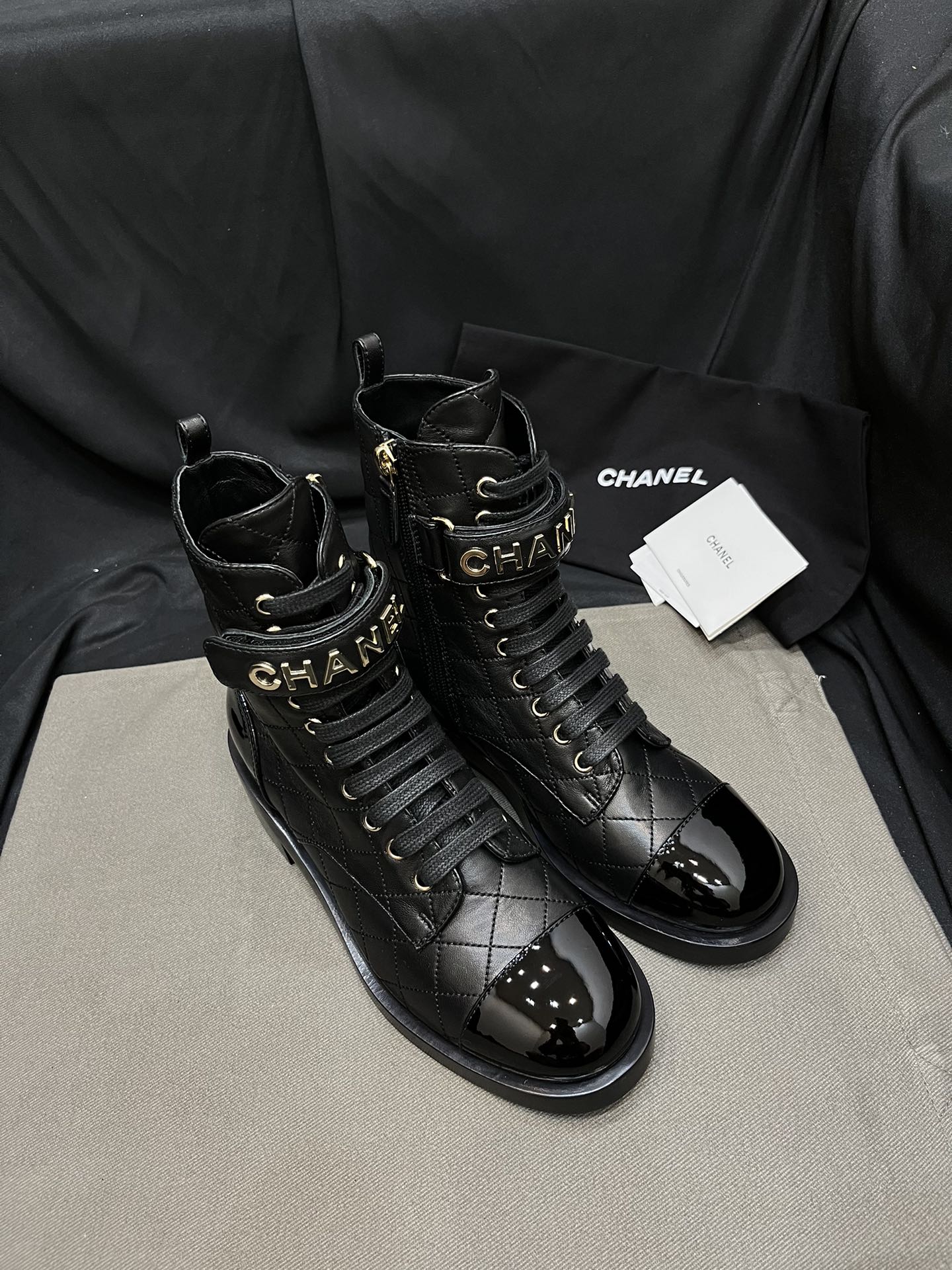 Chanel Luxo
 Botas Curtas Couro genuíno Pele de carneiro