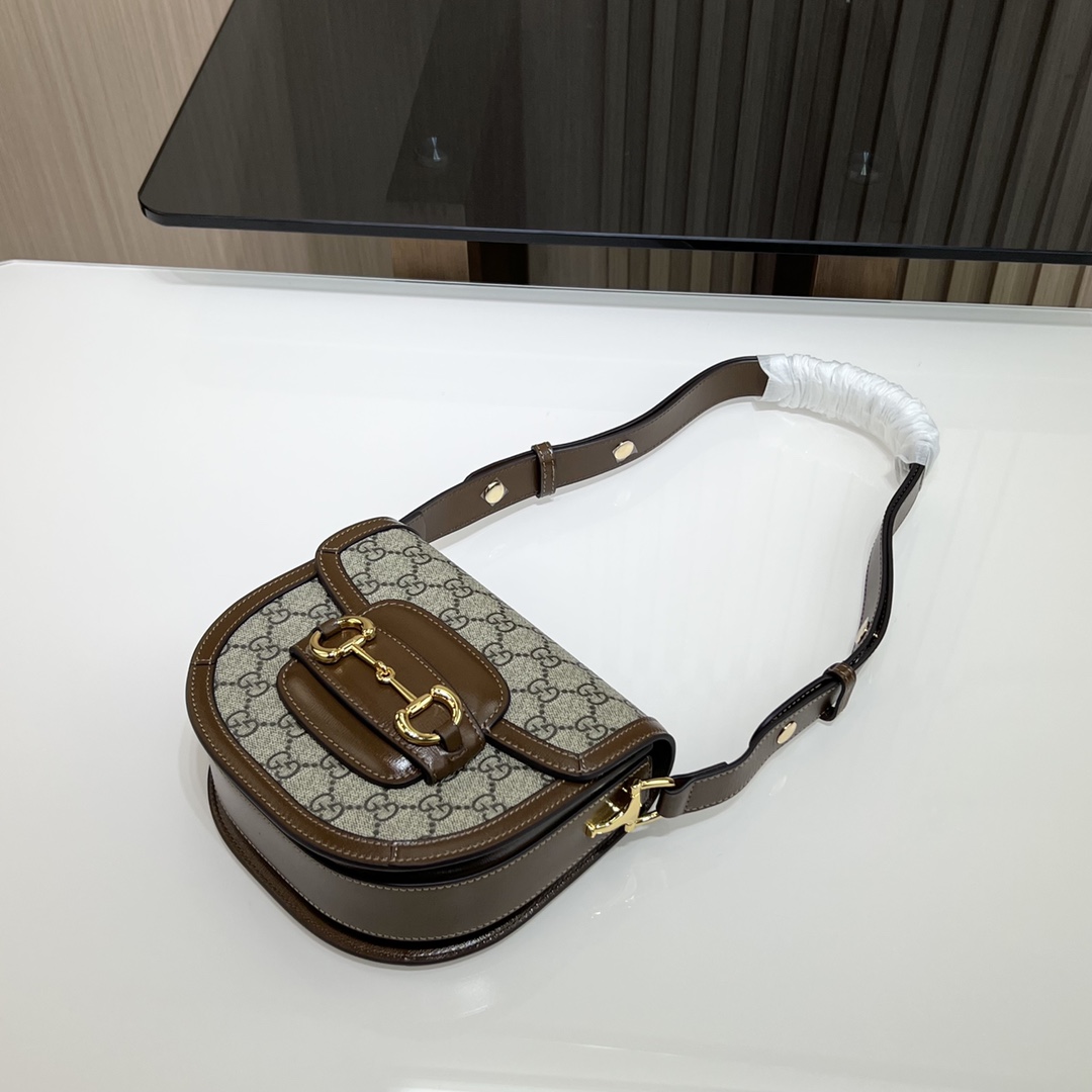 Gucci GG Horsebit 1955 series mini semi-circular handbag, officially on sale at 760191, made of Italian original leather mini version, providing