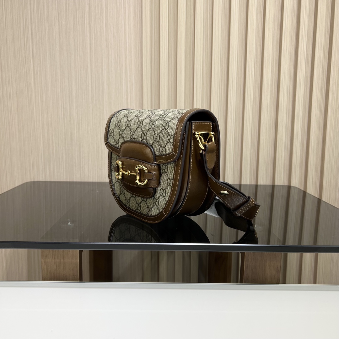 Gucci GG Horsebit 1955 series mini semi-circular handbag, officially on sale at 760191, made of Italian original leather mini version, providing
