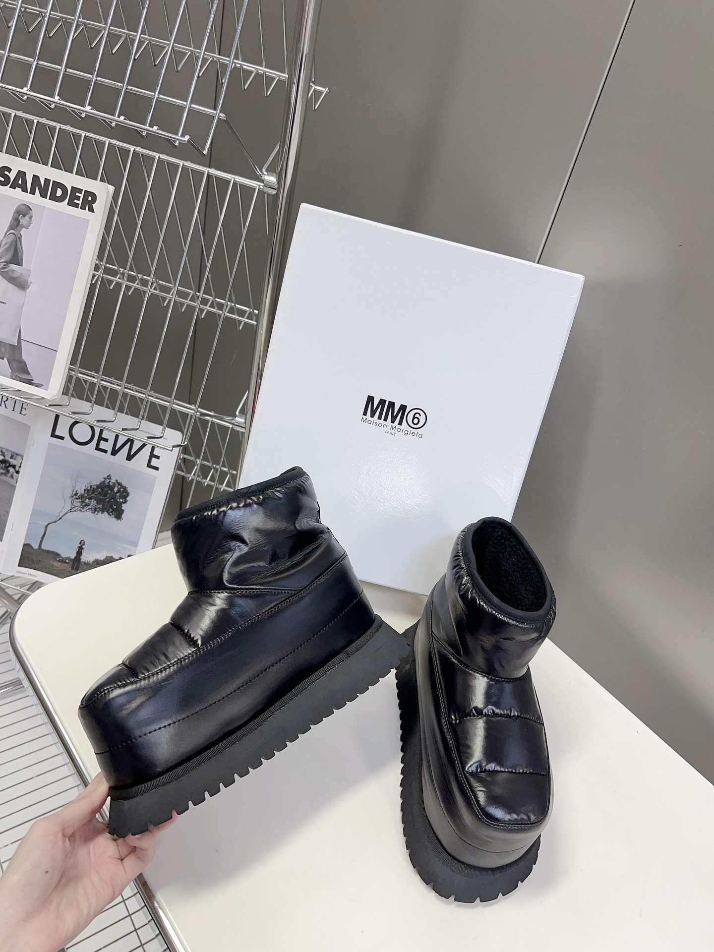 MM6厚底面包拖MaisonMargiela！大热时尚风慵懒风系列实验性从功能主义的解构美学出发意想不到