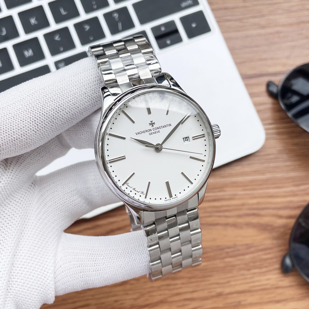 -白皮550金570钢带加20
💫💫实物拍摄
品牌：江诗丹顿 -Vacheron Constantin  
类型：[酷]男士腕表
表壳：316精钢
表带：真牛皮/316精钢
机芯：西铁城8215全自动机械机芯
玻璃：高级强化镀膜镜面
尺寸：直径40mm，厚度12.5mm