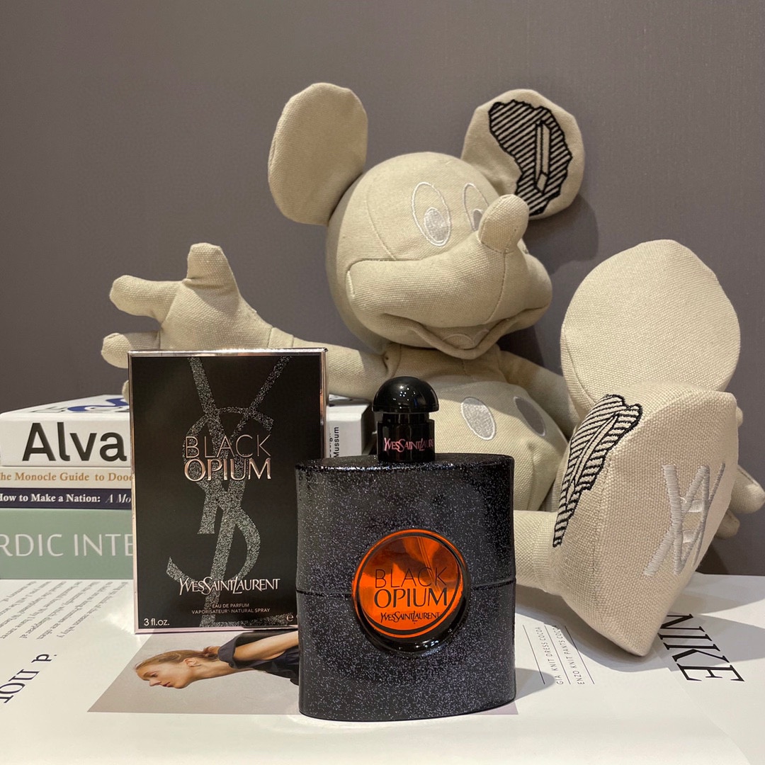NO:810774,YSL Saint Laurent Black Opium ml Attribute female fragrance Oriental gourmet fragrance Top notes Pink pepper Orange blossom Pear Middle notes Coffee Jasmine Almond Licorice Base notes Vanilla Patchouli Cedar Cashmere, perfume, saint laurent, saint laurent19860909YSL圣罗兰 黑鸦片ml 属性女香 香调东方美食调 前调粉红胡椒 橙花 梨 中调咖啡 茉莉 杏仁 甘草 后调香草 广藿香 雪松 开司米木,香水,saint laurent,saint laurent,accessory