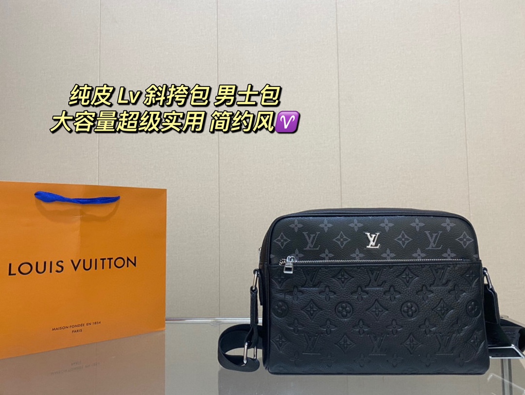 Louis Vuitton Briefcase Clutches & Pouch Bags Men Casual