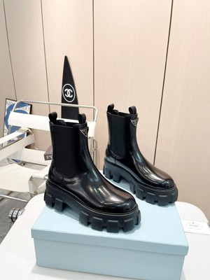 Prada Short Boots Patent Leather Rubber Wool Fashion