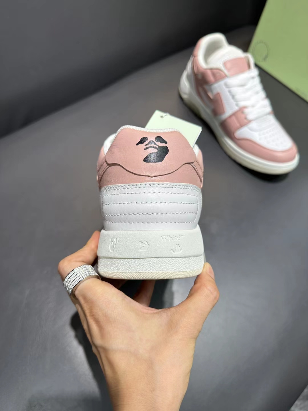 350Off-White New Decorated Arrowhead Spelling Colour Co-ed Lace-up Sneakers Marca americana OFF-WHIT
