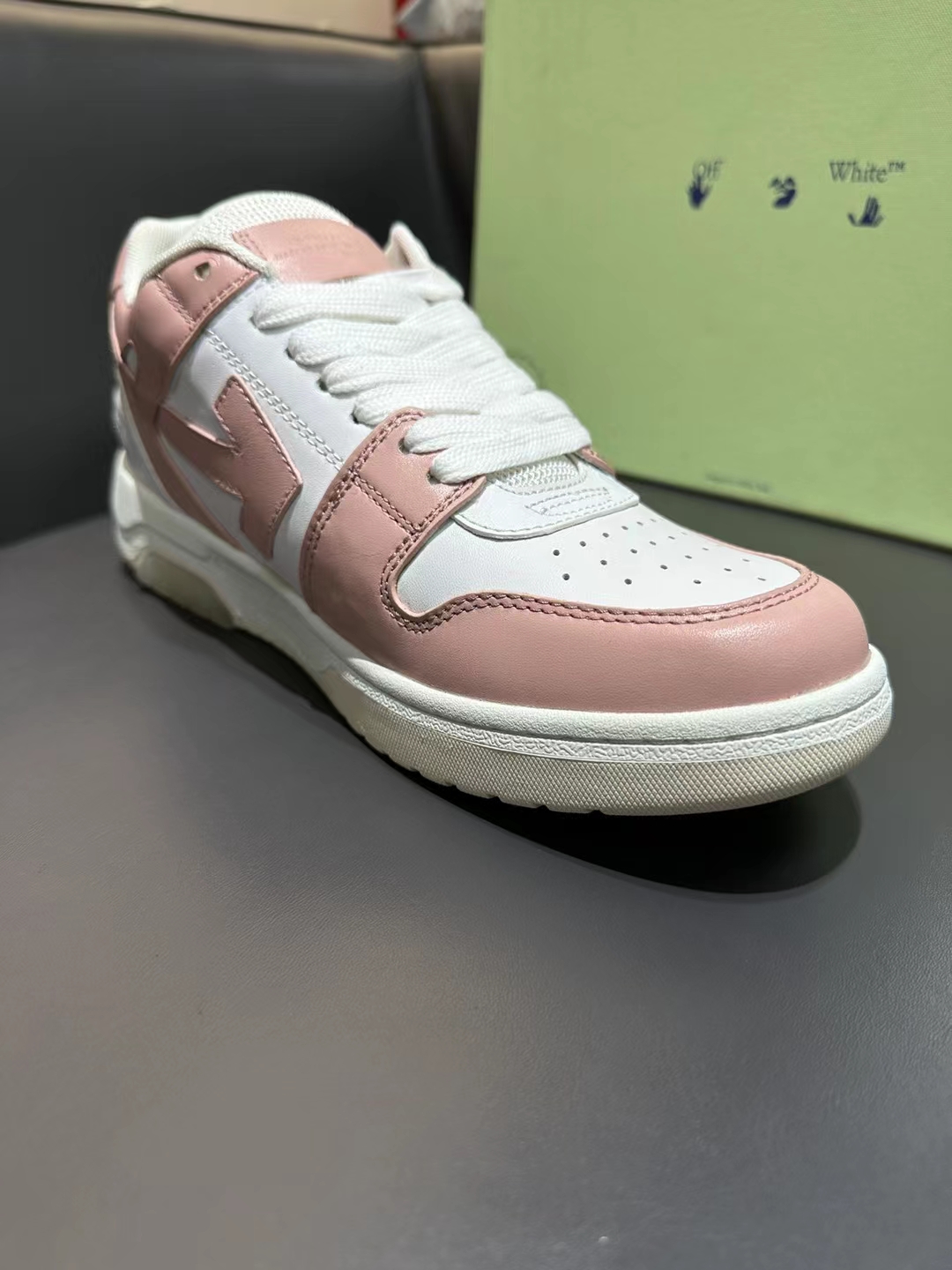 350Off-White New Decorated Arrowhead Spelling Colour Co-ed Lace-up Sneakers Marca americana OFF-WHIT