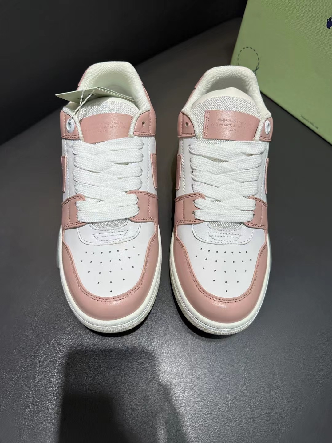350Off-White New Decorated Arrowhead Spelling Colour Co-ed Lace-up Sneakers Marca americana OFF-WHIT
