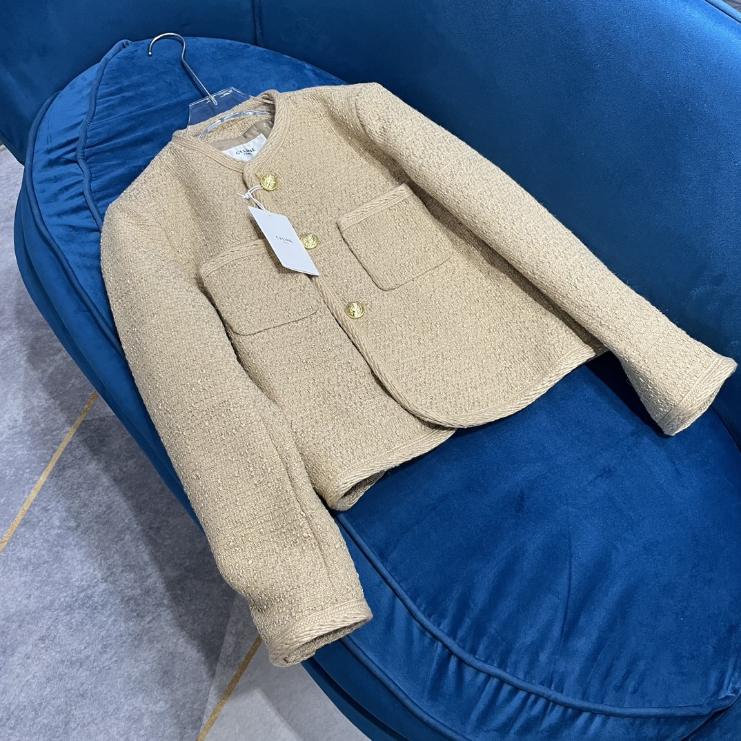 NO:316386,Celin* New coarse jacket Customized wool material Clear texture Silk letter lining to the extreme quality Show the charm of high-quality Upper body High-end fashion High version 1 color code number, celine, jackets & coats, real silk, alexander wang19860909Celin* 新款粗纺外套 定制羊毛材质 手感纹理清晰 真丝字母内衬 将品质做到极致 展现高级品质的魅力 上身高级时尚 高版本 1色码数,,celine,jackets & coats,real silk,alexander wang,Women's clothing