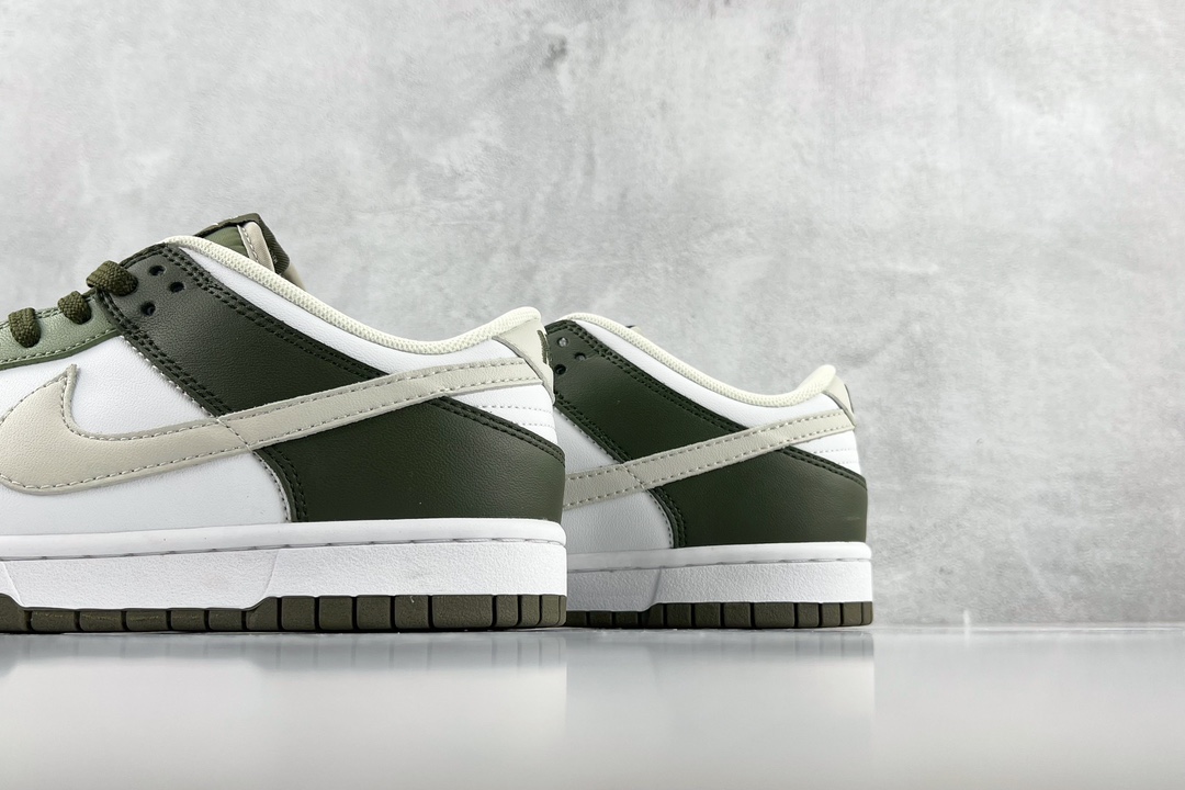 170 Nike Dunk Low 绿白 FN6882-100