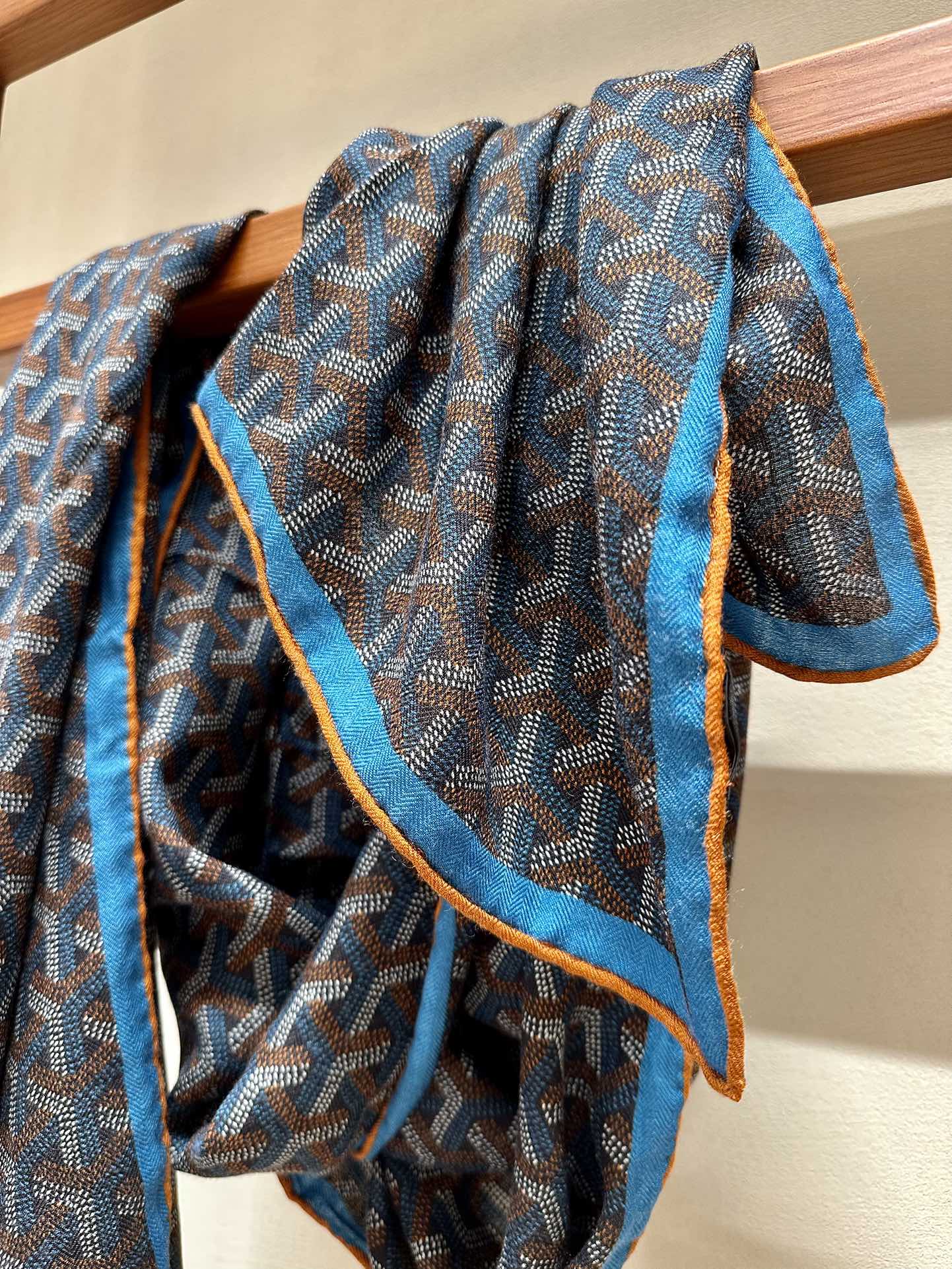 💟补单上新❤️经典大气 永不出错的一个款式 重磅来袭❤️ 强烈推荐🧱Goya 丝绒长巾 【高端双面同色】