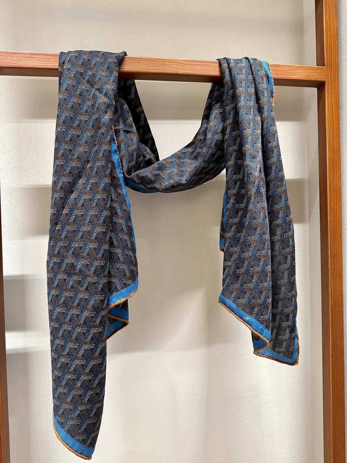 💟补单上新❤️经典大气 永不出错的一个款式 重磅来袭❤️ 强烈推荐🧱Goya 丝绒长巾 【高端双面同色】