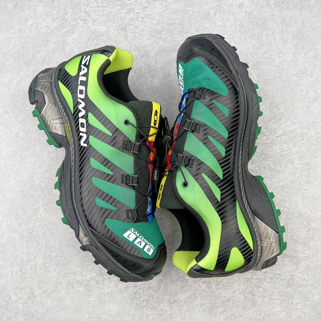 图片[3]-＃GX/绿X Salomon XT-4 OG Advanced 萨洛蒙系列低帮城市越野机能透气休闲运动鞋 鞋舌处附有迷你网眼袋收纳鞋绳以及下方的多色 Logo 标签 接着搭载奶油色 ACS 技术中底以及金色 TPU 塑料部件提升鞋款耐用性 中底与鞋面之间饰有海蓝色条状细节有效增添鞋款层次 最后应用黑色 Contragrip Chevron 外底完成鞋款设计 这次配色颇为高调 两款配色均以绚丽的渐变设计呈现 一款以粉紫渐变主打 另一款以黄绿渐变呈现 视觉效果相当吸睛 鞋面的使用玻璃纤维覆盖物加固 并通过细绳扣系带系统进行锁定 Salomon 的品牌logo 出现在脚后跟和前掌部位 中底虽然偏薄 但非常耐用 与模压塑料ACS 框架以及致密AC2 Muscle 鞋底单元结合 能够提供出色的支撑力和缓冲性 尺码：36 36.5 37.5 38 38.5 39 40 40.5 41 42 42.5 43 44 44.5 45-选品中心