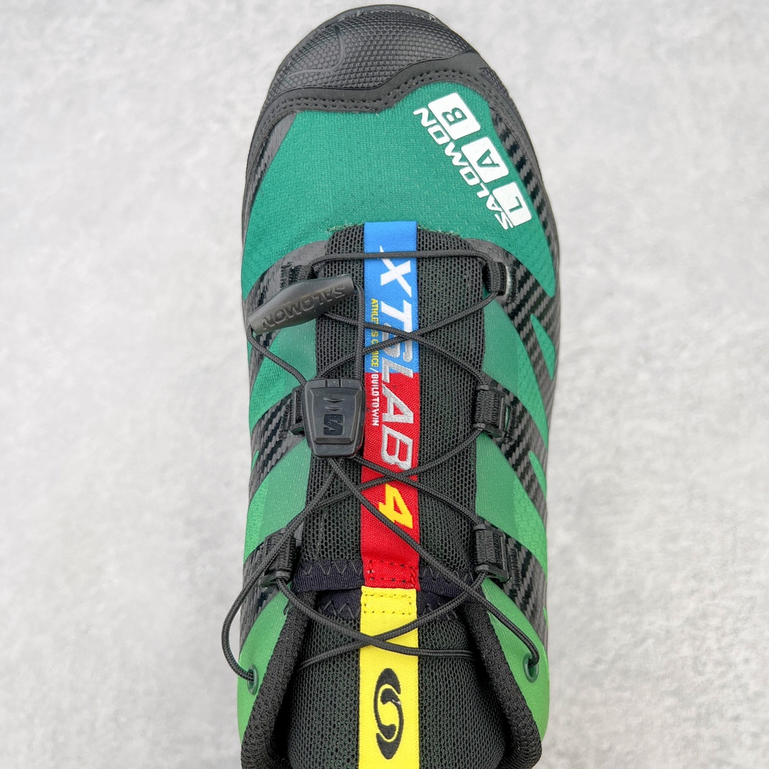 图片[4]-＃GX/绿X Salomon XT-4 OG Advanced 萨洛蒙系列低帮城市越野机能透气休闲运动鞋 鞋舌处附有迷你网眼袋收纳鞋绳以及下方的多色 Logo 标签 接着搭载奶油色 ACS 技术中底以及金色 TPU 塑料部件提升鞋款耐用性 中底与鞋面之间饰有海蓝色条状细节有效增添鞋款层次 最后应用黑色 Contragrip Chevron 外底完成鞋款设计 这次配色颇为高调 两款配色均以绚丽的渐变设计呈现 一款以粉紫渐变主打 另一款以黄绿渐变呈现 视觉效果相当吸睛 鞋面的使用玻璃纤维覆盖物加固 并通过细绳扣系带系统进行锁定 Salomon 的品牌logo 出现在脚后跟和前掌部位 中底虽然偏薄 但非常耐用 与模压塑料ACS 框架以及致密AC2 Muscle 鞋底单元结合 能够提供出色的支撑力和缓冲性 尺码：36 36.5 37.5 38 38.5 39 40 40.5 41 42 42.5 43 44 44.5 45-选品中心