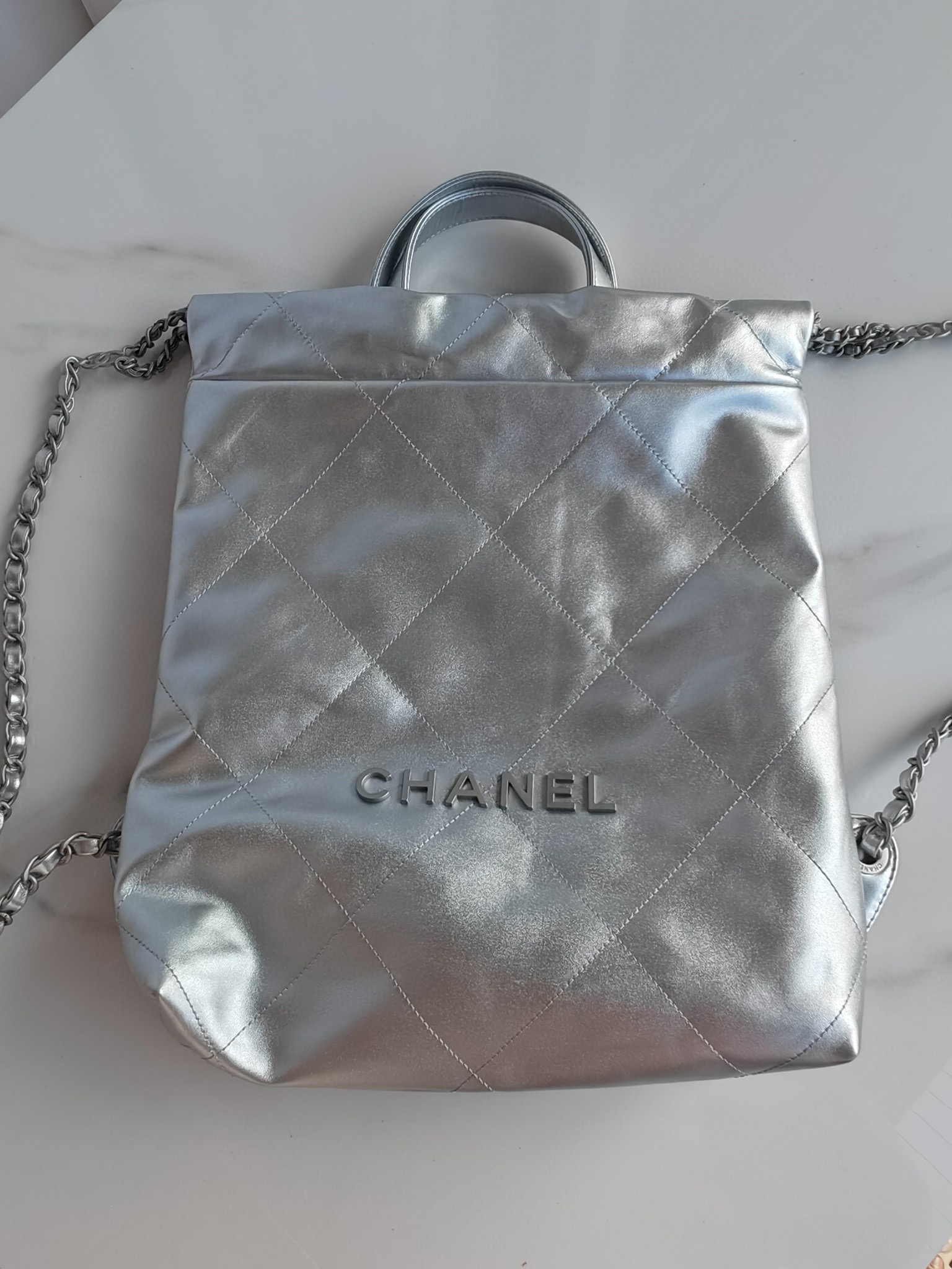 品牌:Chanel型号:AS3859简介:质量,经典之作,华丽与气质的前沿,是你意想不到的尊贵 4