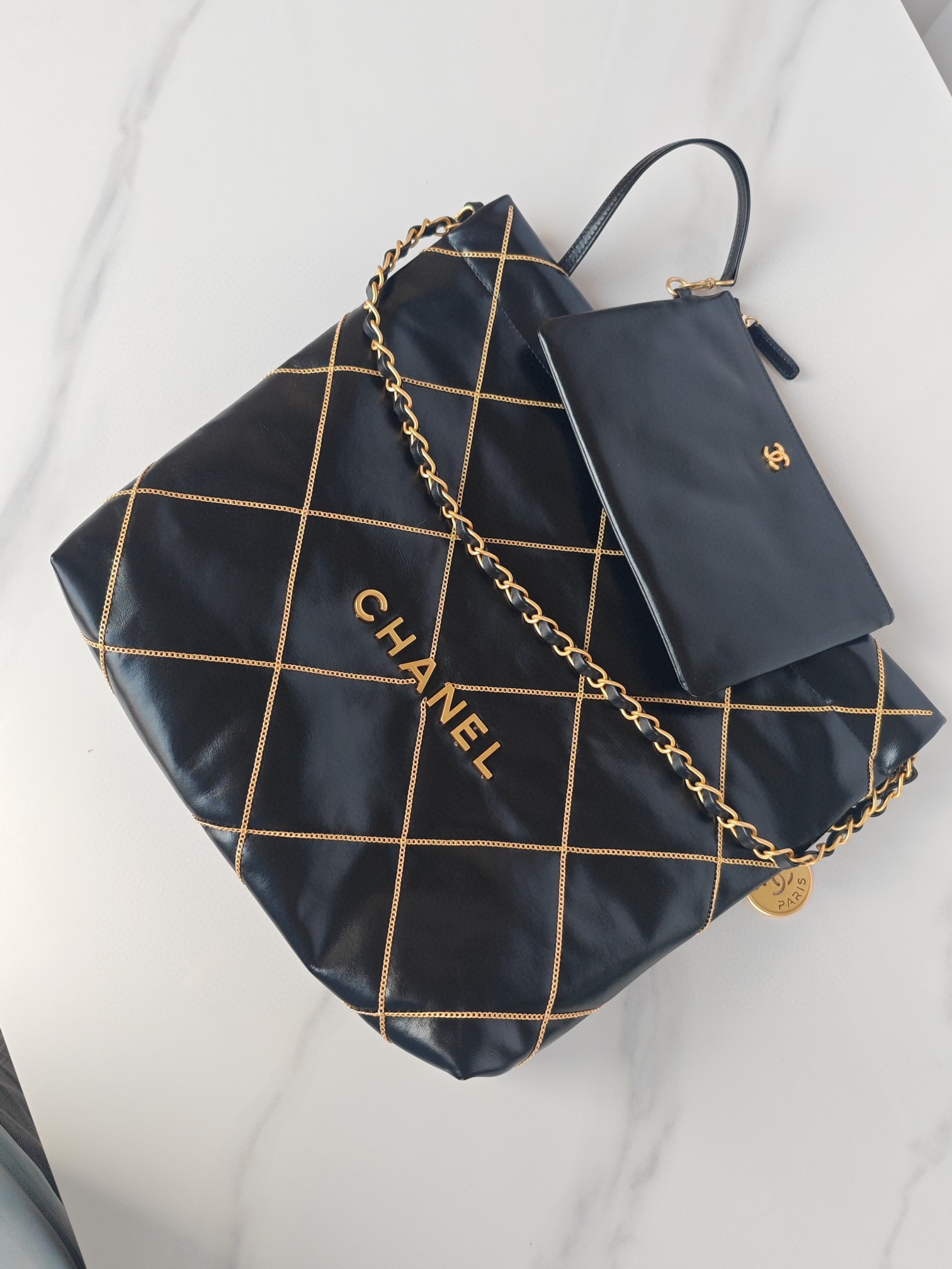 品牌:Chanel型号:AS3260简介:质量,经典之作,华丽与气质的前沿,是你意想不到的尊贵 4