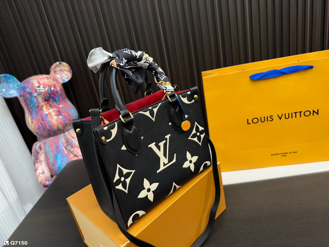 Louis Vuitton Tote Bags