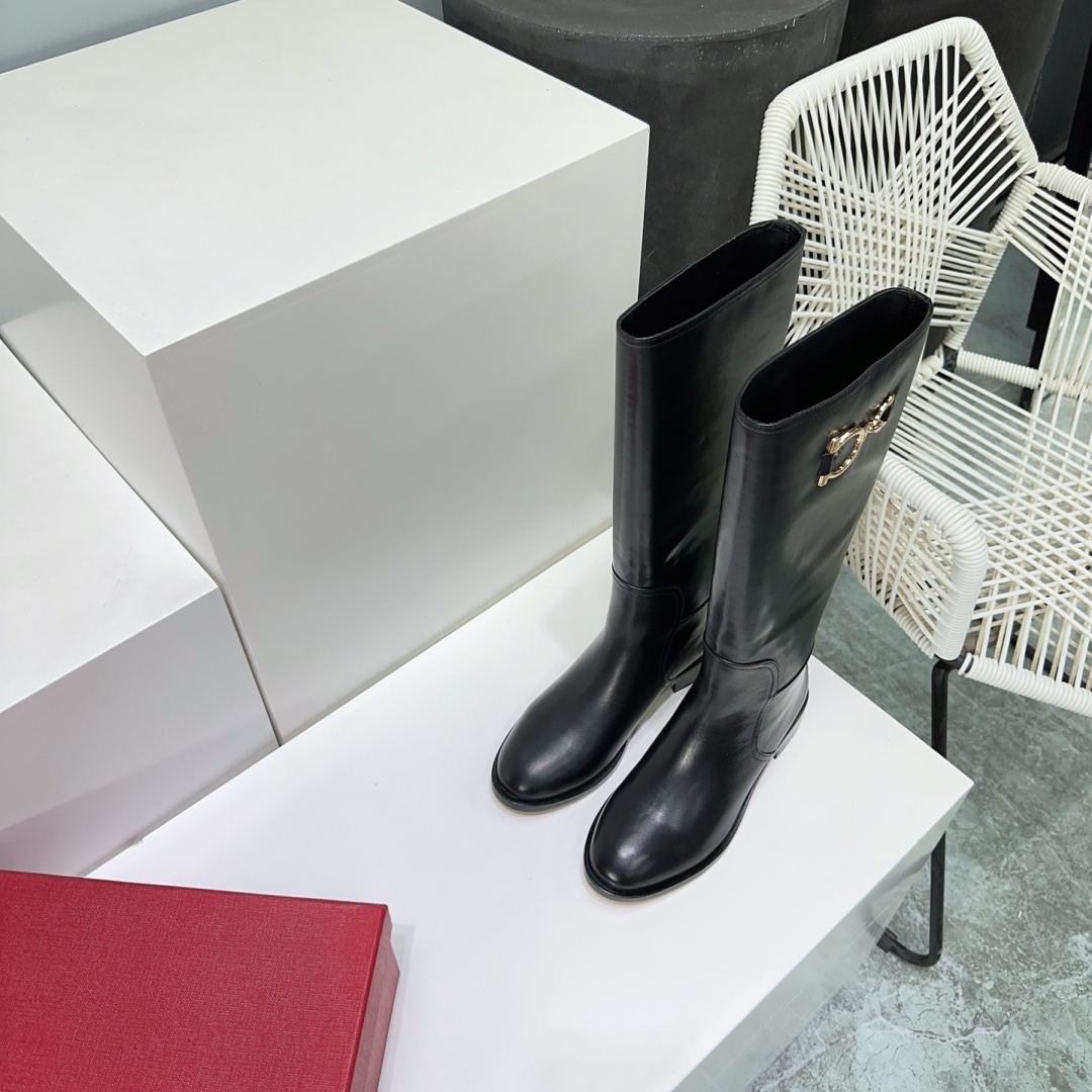 High Quality SF Salvatore Ferragamo Firagumi Boots: Gold Metal Button Detail, Italian Import, 2.5CM Heel. - 图片 2