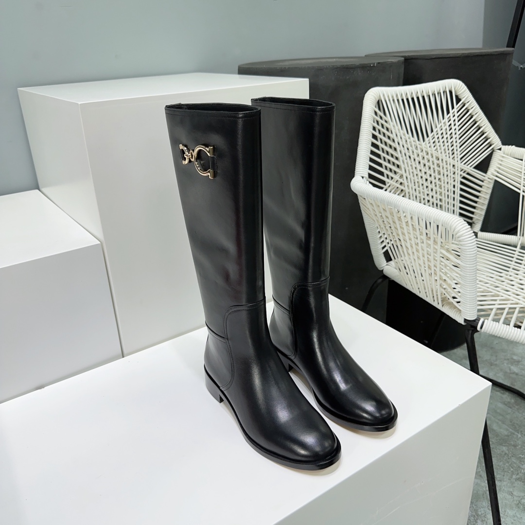 High Quality SF Salvatore Ferragamo Firagumi Boots: Gold Metal Button Detail, Italian Import, 2.5CM Heel. - 图片 9