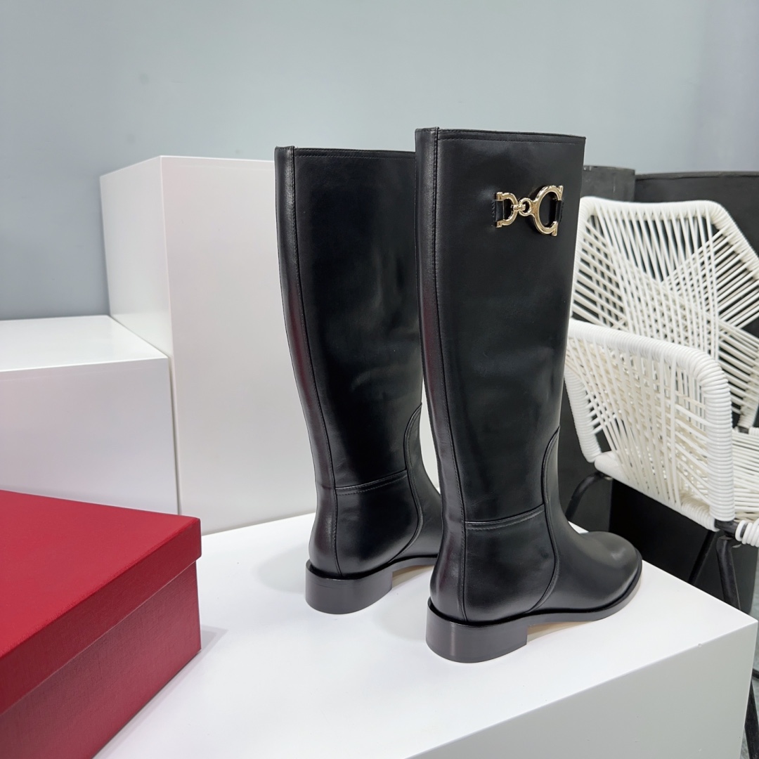 High Quality SF Salvatore Ferragamo Firagumi Boots: Gold Metal Button Detail, Italian Import, 2.5CM Heel. - 图片 4