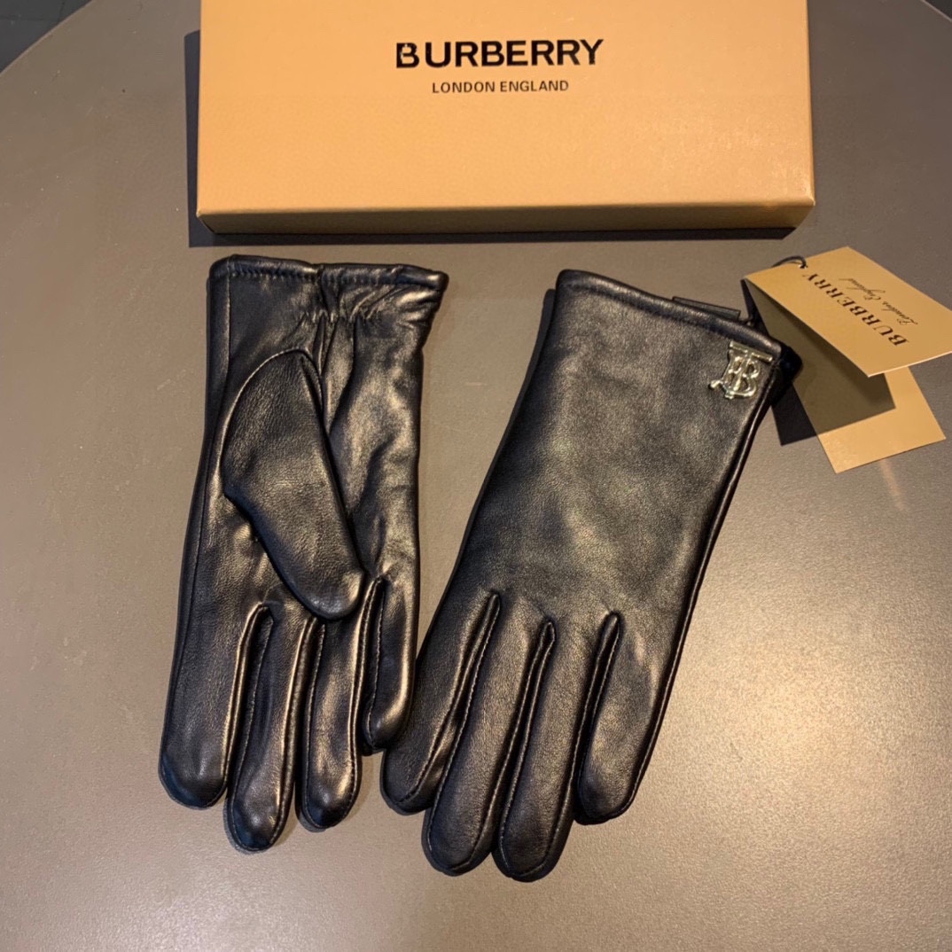 巴宝莉BURBERRY专柜新品羊皮手套时尚手套秋冬保暖加绒内里经典简洁上手超舒适柔软百搭！码数ML