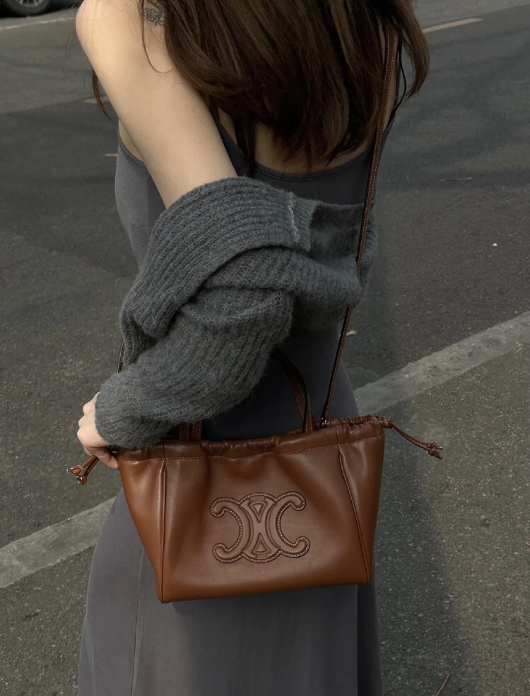 Celine Product _dwXqf_PPDTaaouyI5ulbUb3Kp9-4DzVVrDcvCKQ