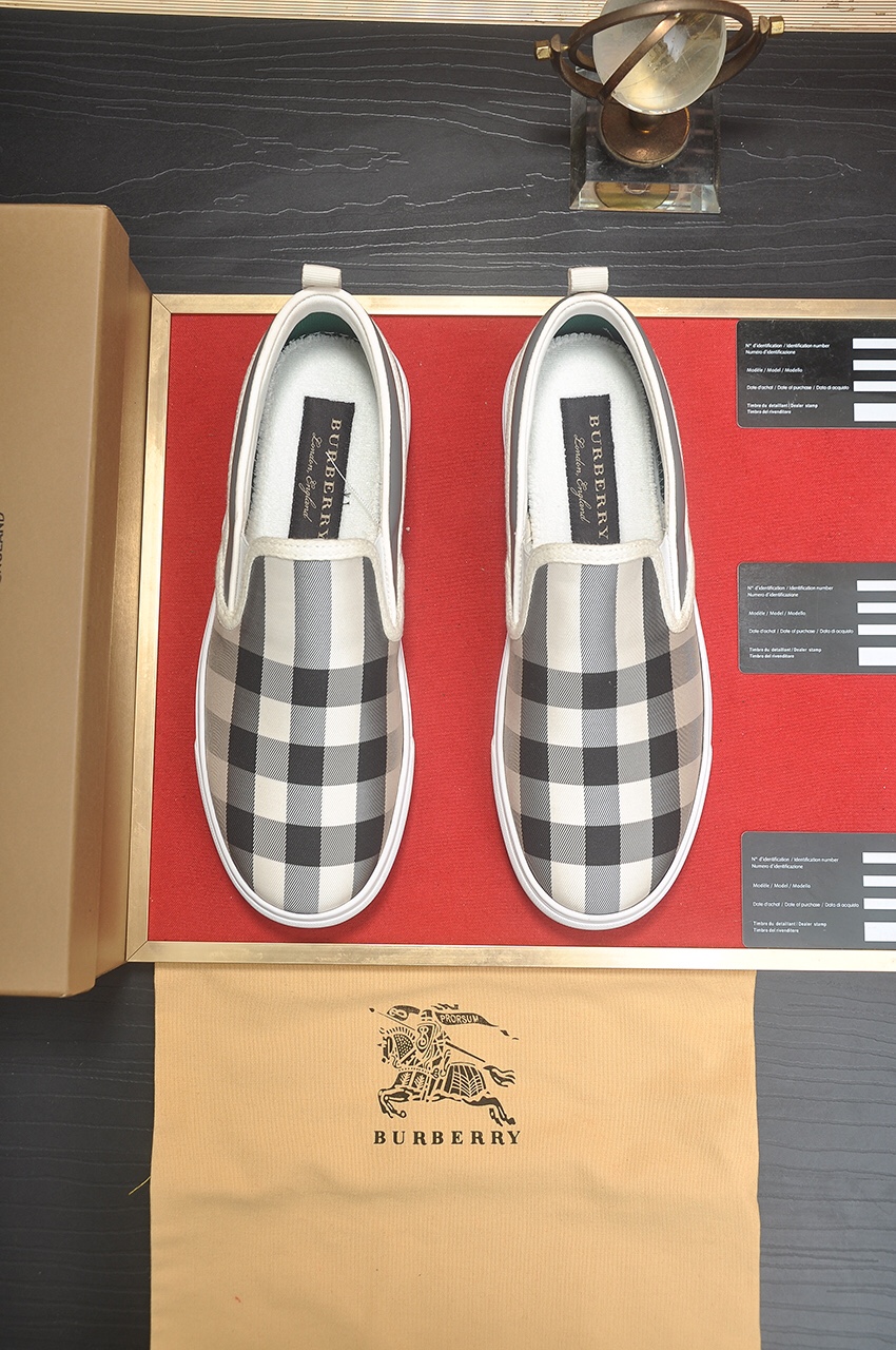 NO:277402,【burberry Burberry】Classic low-top sneakers｜Imported cowhide with classic plaid fabric｜Sheepskin inner lining｜Original outsole｜Fine workmanship and comfortable wear Size38-44 (45 custom made), burberry, burberry, sneakers, cowhide, sheepskin19860909【burberry巴宝莉】经典低帮运动鞋｜进口牛皮搭配经典格纹布料｜羊皮内里｜原版大底｜做工精细穿着舒适 Size38-44（45定做）,,burberry,burberry,sneakers,cowhide,sheepskin,Men's shoes