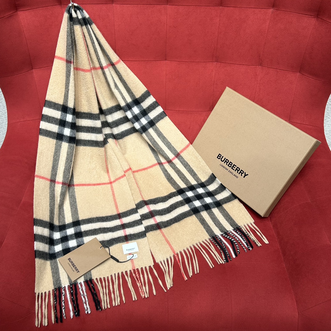 Burberry Schal Perfekte Qualität
 Beige Unisex