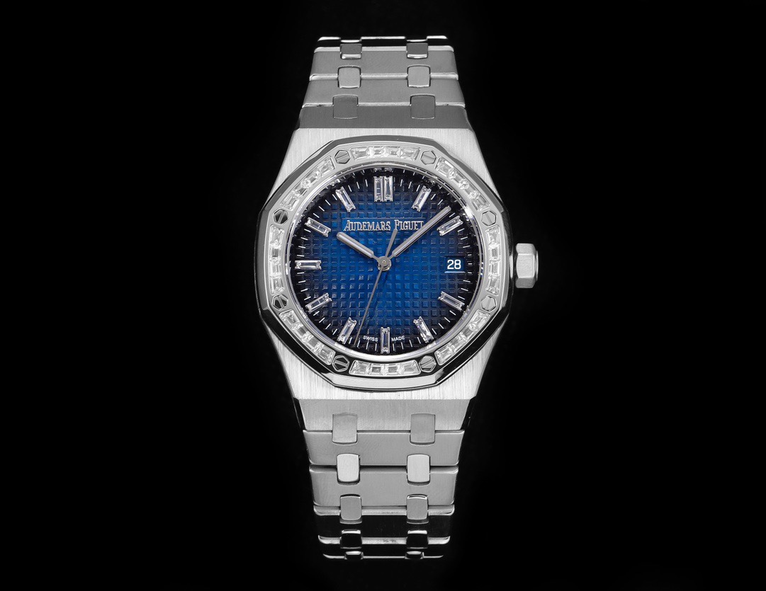 NO:143561,AP women's Audemars Piguet Royal Oak Model 15550ST - 15451ST is launched to remove the excess part of the movement deck, making it more hollowed out - achieving the peak of the steel watch - Demonstrating the strength of the defending 