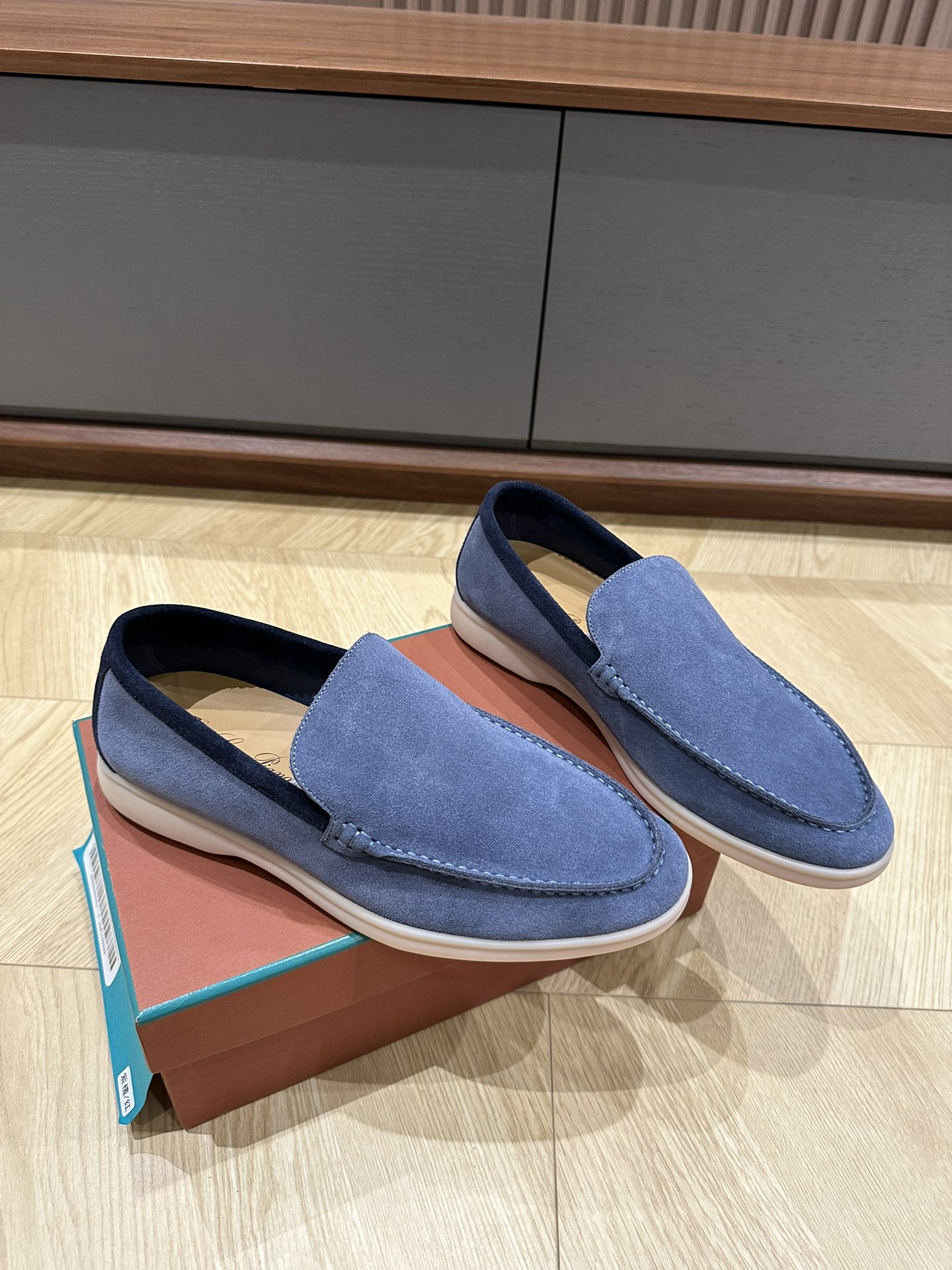 NO:262736,P female men LP spliced ​​men's one-legged loafers, top Loro piano* new color combination // full suede // genuine leather midsole latex sole size men 39/40/41/42/43/44/45/, casual shoes/sports shoes, loro piano, loro piano, loafers, sneakers, chamois leather19860909P女 男 LP拼接款男款一脚蹬乐福鞋,顶Loro pian*新拼色//全麂皮//真皮中底乳胶底 size男39/40/41/42/43/44/45/,休闲鞋/运动鞋,loro piana,loro piana,loafers,sneakers,chamois leather,Women's Shoes