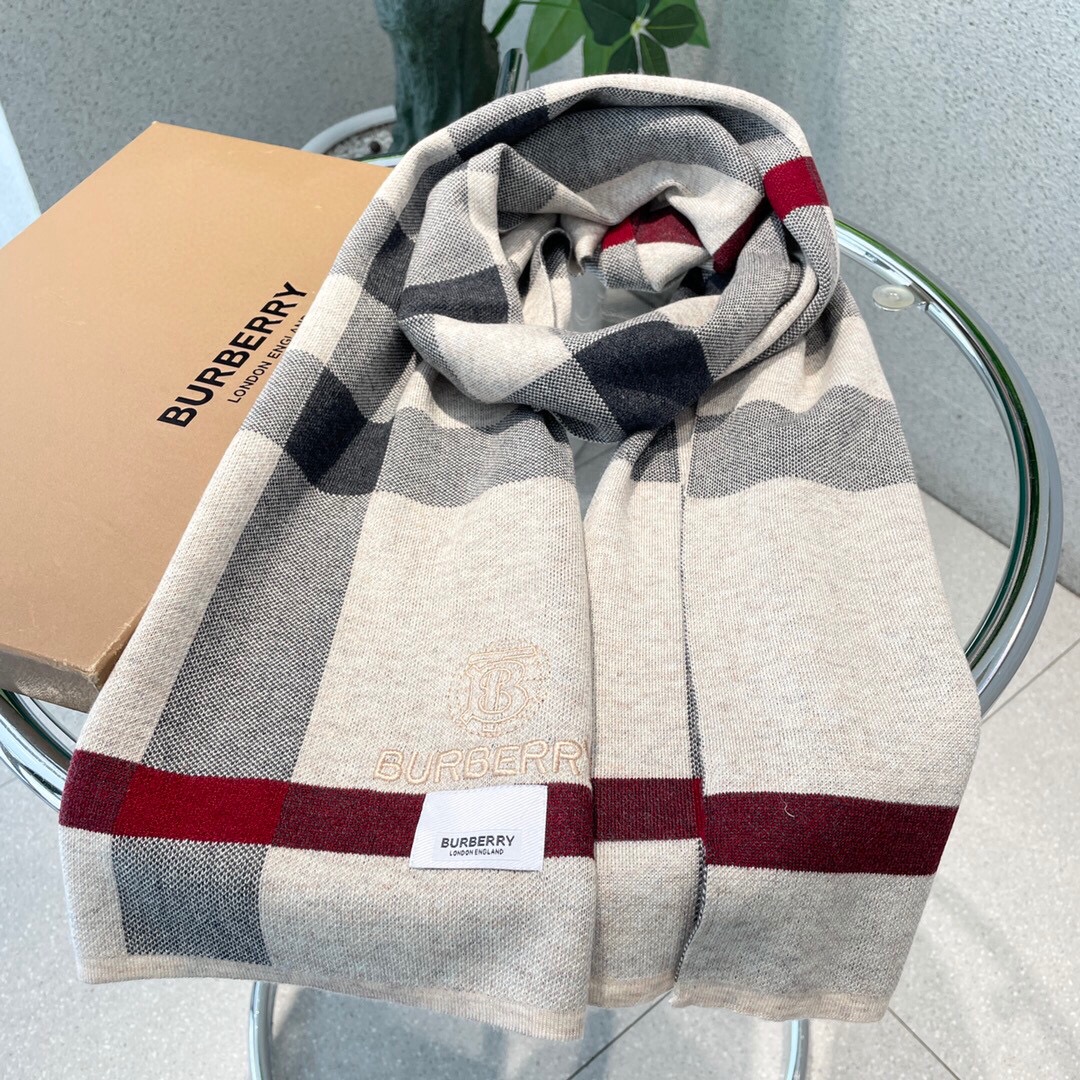 Burberry巴宝莉经典战马100%进口针织羊绒围巾