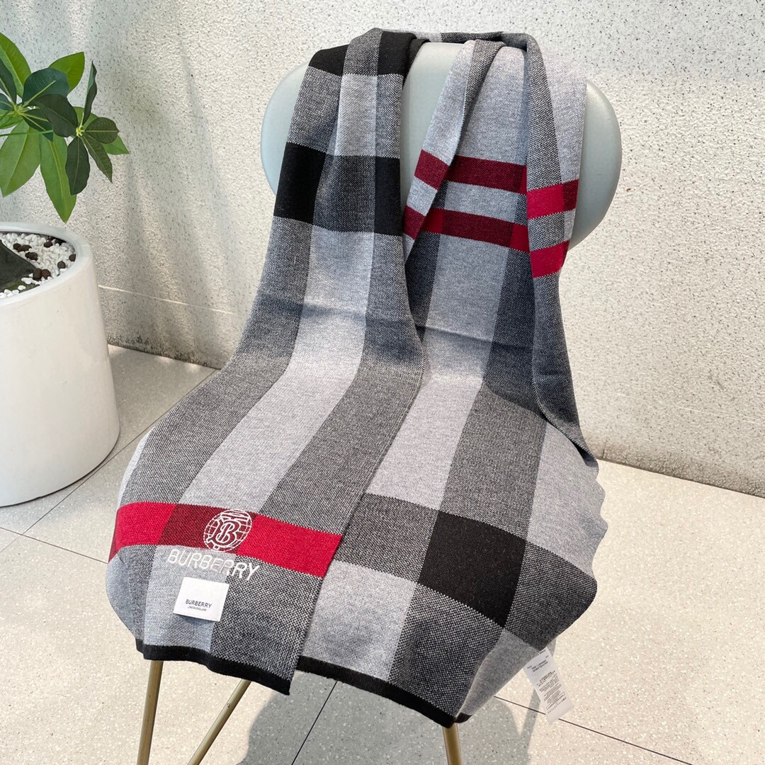 Burberry巴宝莉经典战马100%进口针织羊绒围巾