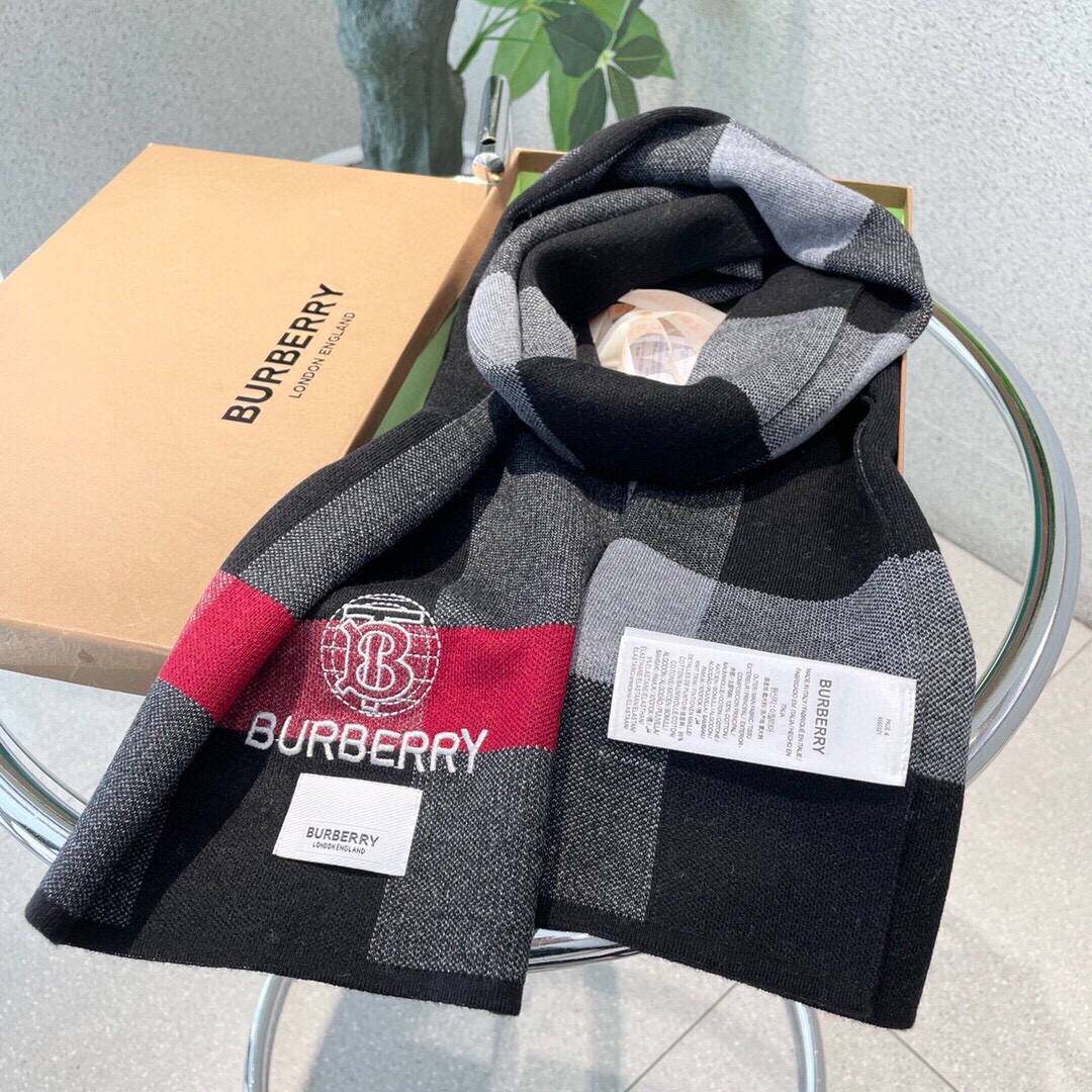 Burberry巴宝莉经典战马100%进口针织羊绒围巾