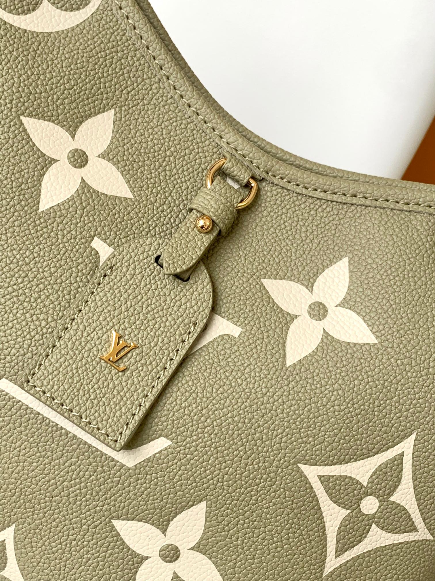  顶级原单✨M46672 M46288草绿 
本款 CarryAll 小号手袋为 Monogram Em