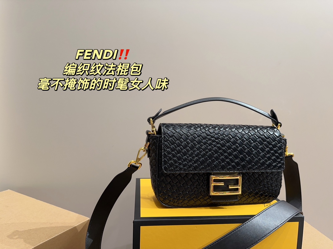 Best Quality Designer
 Fendi Crossbody & Shoulder Bags Weave Baguette