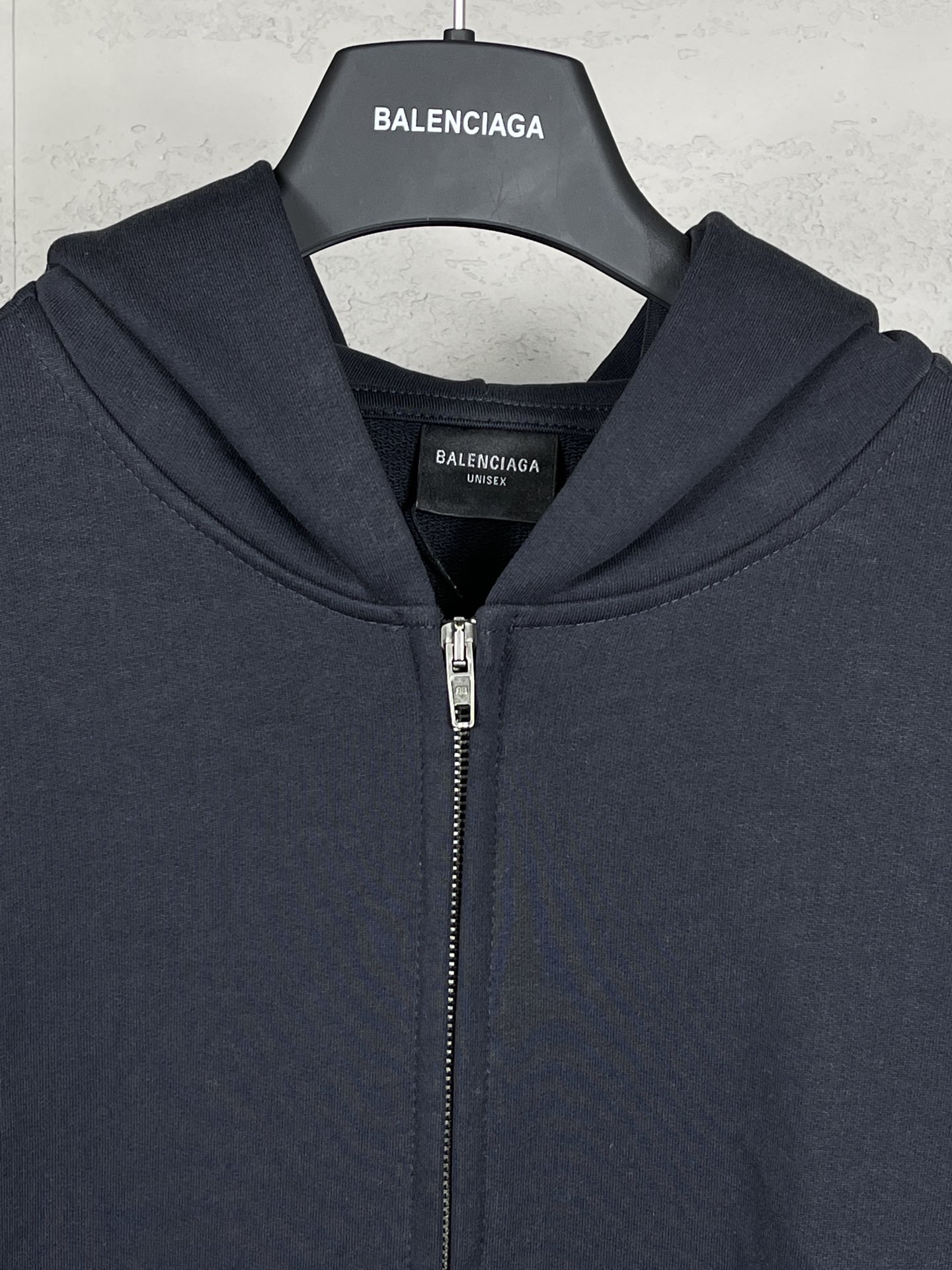 Balenciaga Paris 2024 Graffiti Flame Hoodie with Tweezers: Dark Grey Blue & Pink. - 图片 3