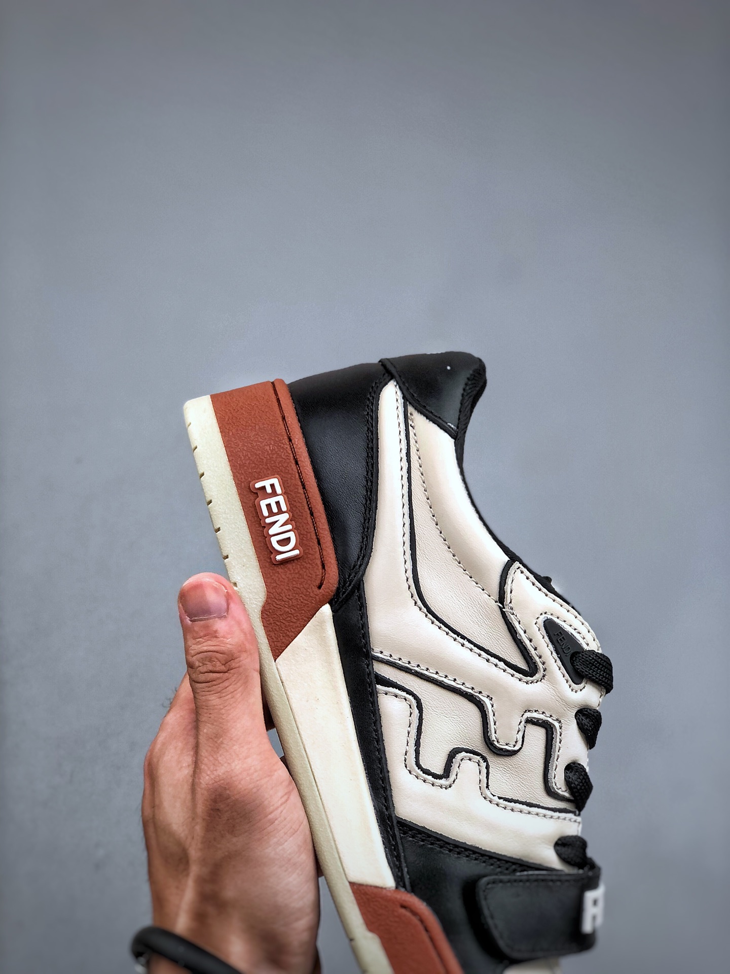 Fendi 2023 official website new color new Velcro Fendi Fendi couple shoes casual sports shoes