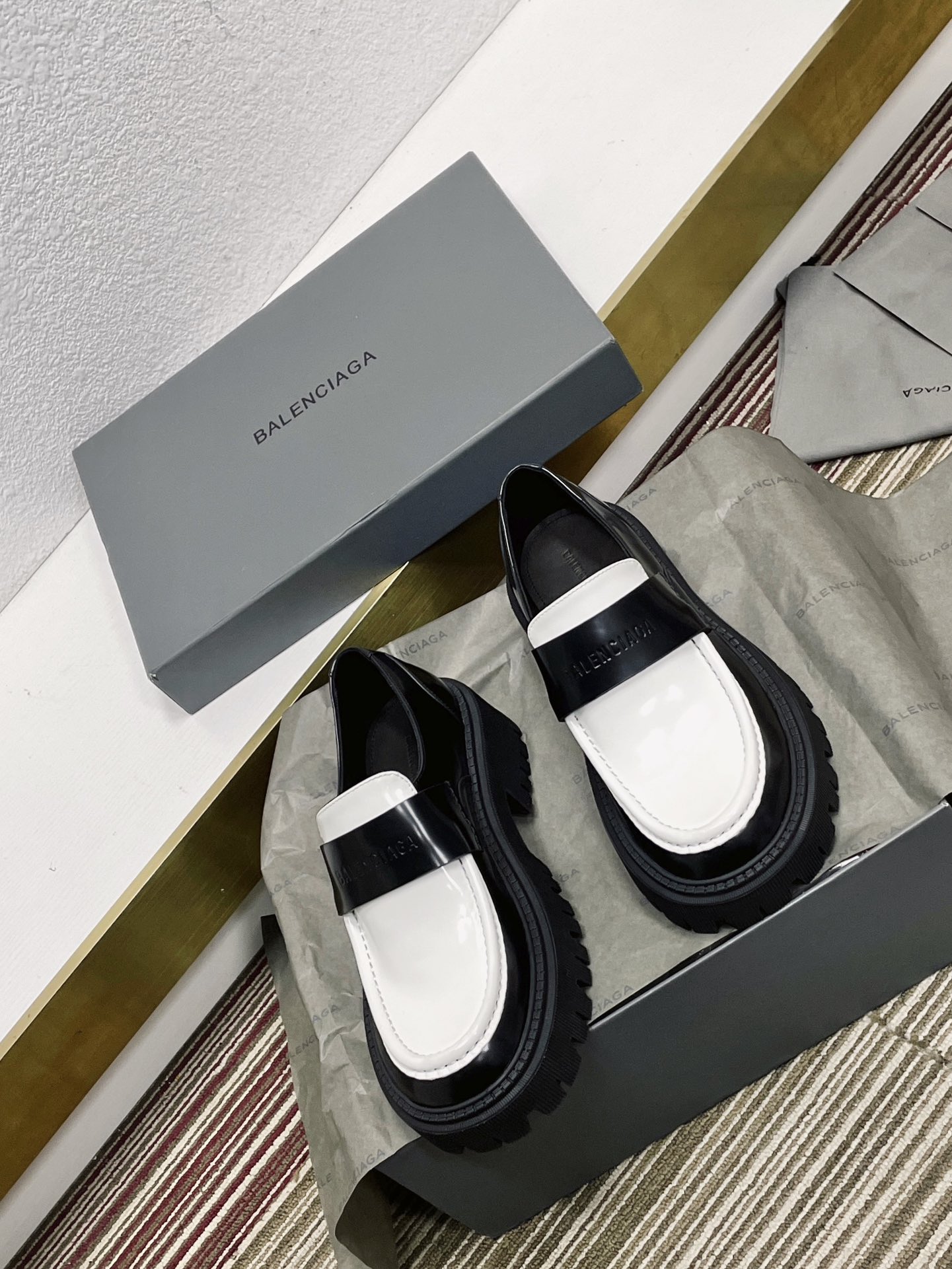 NO:258777,BALENCIAGA Balenciaga autumn and winter new TRACTOR thick-soled big-headed loafers super beautiful and versatile high-end customization Specific cowhide-opening bead material Sheepskin Exclusive molded sole Size35-39[40] Customized non-return and exchange, loafers, balenciaga, balenciaga, loafers, cowhide, sheepskin19860909BALENCIAGA 巴黎世家秋冬季新款TRACTOR厚底大头乐福鞋 超好看百搭 高端定制 特定牛皮开边珠材质 羊皮里 独家开模大底 Size35-39[40]定做不退换,乐福鞋,balenciaga,balenciaga,loafers,cowhide,sheepskin,Women's Shoes