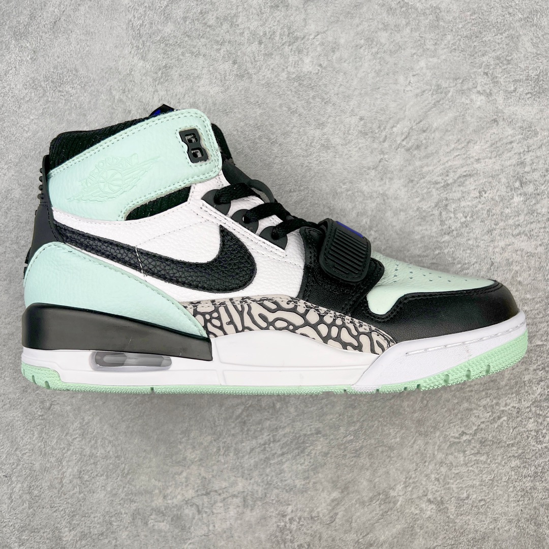 图片[7]-＃KZ神版 Air Jordan Legacy AJ312 复古篮球鞋 市场最强独一档产物 全套原纸板楦头开发 原厂大底磨具加持立体防滑纹理 原档数据后跟TPU子母扣魔术贴 原装可视Air Sole气垫 原汁原味最完美的312代版型 唯一正确鞋头趴度弧度高度鞋身腰线 进口港宝加持 后跟自然饱满 全鞋荧光划线卡点 追求极致完美 每一双都是工艺品 多重QC质检 超越公司货的品控标准 实实在在的免检产品 鞋身采用了皮革材质打造 横跨鞋面的魔术贴十分吸睛 侧面的Swoosh Logo的一部分被鞋面遮挡了一部分 颇具玩味 魔术贴上标有NK标识 而鞋舌上是Jordan的经典红色飞翼Logo 后跟和鞋底均采用了AJ3的设计 后跟上同样也使用了经典的爆裂纹图案 尺码：36 36.5 37.5 38 38.5 39 40 40.5 41 42 42.5 43 44 44.5 45 46 47.5-选品中心