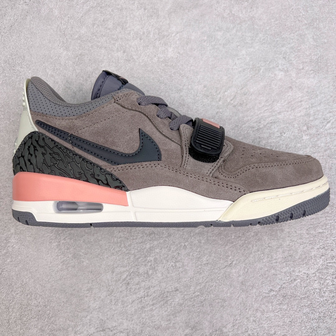 图片[7]-＃KZ神版 Air Jordan Legacy AJ312 复古篮球鞋 市场最强独一档产物 全套原纸板楦头开发 原厂大底磨具加持立体防滑纹理 原档数据后跟TPU子母扣魔术贴 原装可视Air Sole气垫 原汁原味最完美的312代版型 唯一正确鞋头趴度弧度高度鞋身腰线 进口港宝加持 后跟自然饱满 全鞋荧光划线卡点 追求极致完美 每一双都是工艺品 多重QC质检 超越公司货的品控标准 实实在在的免检产品 鞋身采用了皮革材质打造 横跨鞋面的魔术贴十分吸睛 侧面的Swoosh Logo的一部分被鞋面遮挡了一部分 颇具玩味 魔术贴上标有NK标识 而鞋舌上是Jordan的经典红色飞翼Logo 后跟和鞋底均采用了AJ3的设计 后跟上同样也使用了经典的爆裂纹图案 尺码：36 36.5 37.5 38 38.5 39 40 40.5 41 42 42.5 43 44 44.5 45 46 47.5-选品中心