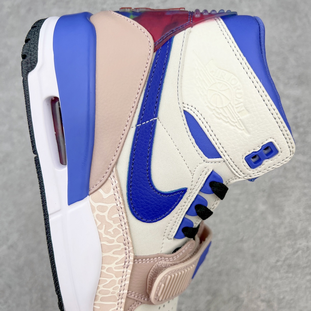 图片[6]-💰220 ＃KZ神版 Air Jordan Legacy AJ312 High 高帮复古篮球鞋 情人节米粽蓝 FD4332-141 市场最强独一档产物 全套原纸板楦头开发 原厂大底磨具加持立体防滑纹理 原档数据后跟TPU子母扣魔术贴 原装可视Air Sole气垫 原汁原味最完美的312代版型 唯一正确鞋头趴度弧度高度鞋身腰线 进口港宝加持 后跟自然饱满 全鞋荧光划线卡点 追求极致完美 每一双都是工艺品 多重QC质检 超越公司货的品控标准 实实在在的免检产品 鞋身采用了皮革材质打造 横跨鞋面的魔术贴十分吸睛 侧面的Swoosh Logo的一部分被鞋面遮挡了一部分 颇具玩味 魔术贴上标有NK标识 而鞋舌上是Jordan的经典红色飞翼Logo 后跟和鞋底均采用了AJ3的设计 后跟上同样也使用了经典的爆裂纹图案 SIZE：36 36.5 37.5 38 38.5 39 40 40.5 41 42 42.5 43 44 44.5 45 46 47.5 编码：by2936090-运动鞋