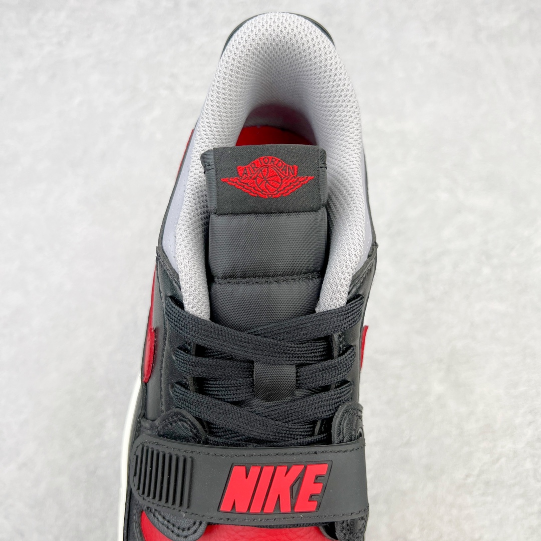 图片[5]-💰220 ＃KZ神版 Air Jordan Legacy AJ312 Low 低帮复古篮球鞋 黑红 CD7069-006 市场最强独一档产物 全套原纸板楦头开发 原厂大底磨具加持立体防滑纹理 原档数据后跟TPU子母扣魔术贴 原装可视Air Sole气垫 原汁原味最完美的312代版型 唯一正确鞋头趴度弧度高度鞋身腰线 进口港宝加持 后跟自然饱满 全鞋荧光划线卡点 追求极致完美 每一双都是工艺品 多重QC质检 超越公司货的品控标准 实实在在的免检产品 鞋身采用了皮革材质打造 横跨鞋面的魔术贴十分吸睛 侧面的Swoosh Logo的一部分被鞋面遮挡了一部分 颇具玩味 魔术贴上标有NK标识 而鞋舌上是Jordan的经典红色飞翼Logo 后跟和鞋底均采用了AJ3的设计 后跟上同样也使用了经典的爆裂纹图案 SIZE：36 36.5 37.5 38 38.5 39 40 40.5 41 42 42.5 43 44 44.5 45 46 47.5 编码：by2936090-运动鞋