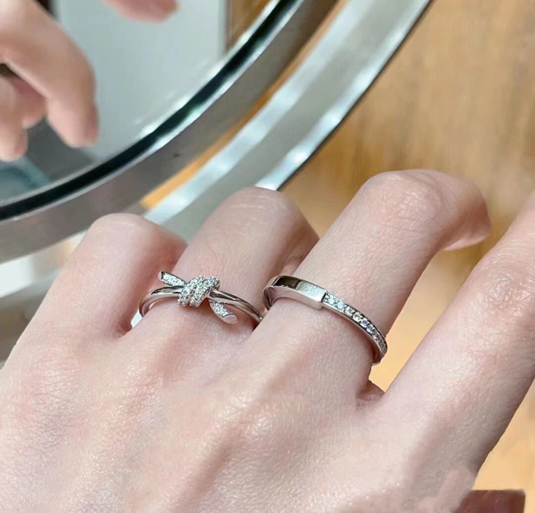 NO:881294,Tiffany padlock diamond ring TR114# The latest T ring of the season, super ins style, versatile no matter what you wear, thick plated 18k white gold, ring, Cartier high-end jewelry19860909Tiffany 挂锁钻石戒指 TR114# 当季最新款T家戒指 超有ins风 无论穿搭啥都百搭 厚镀18k白金,,ring,卡迪亚高端饰品,Jewelry